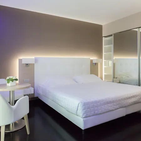 Raffaello & Mooka Restaurant 酒店 4*