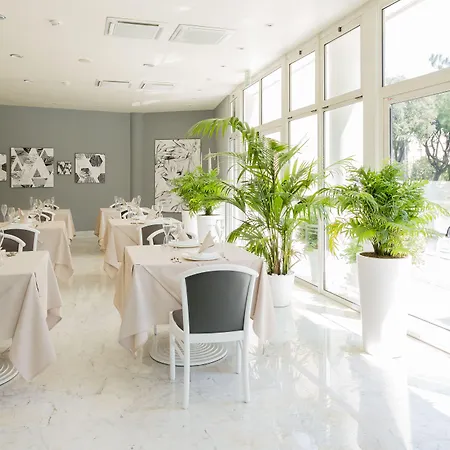 Raffaello & Mooka Restaurant 西尼加利亚