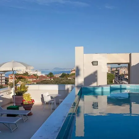 酒店 Raffaello & Mooka Restaurant 4*