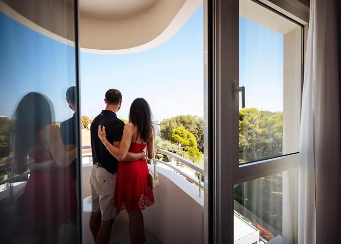 Raffaello & Mooka Restaurant Готель Сенігаллія