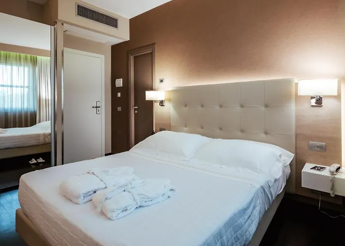 Raffaello & Mooka Restaurant Сенігаллія