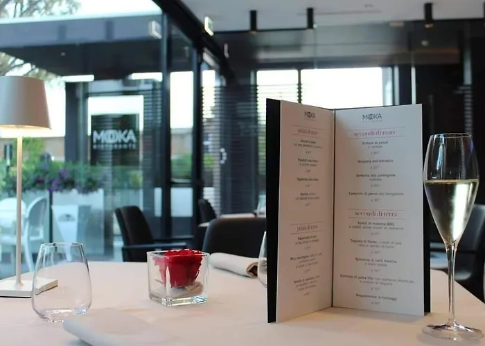 Готель Raffaello & Mooka Restaurant Сенігаллія