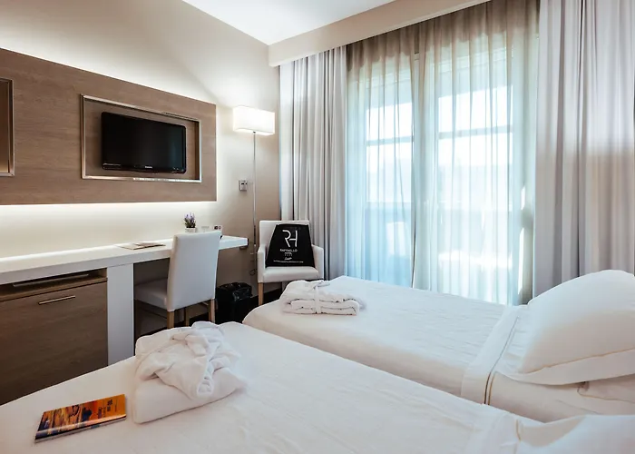 Raffaello & Mooka Restaurant Готель