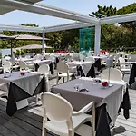 Raffaello & Mooka Restaurant Hotell 4*