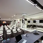 Raffaello & Mooka Restaurant Hotell