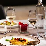 Hotell Raffaello & Mooka Restaurant 4*