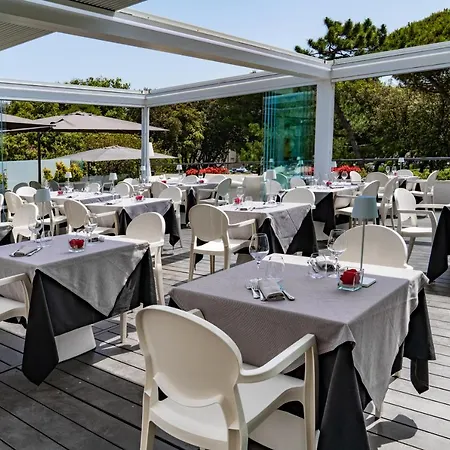 Raffaello & Mooka Restaurant מלון 4*