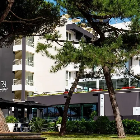 מלון Raffaello & Mooka Restaurant 4*