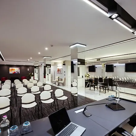 Raffaello & Mooka Restaurant Hotell