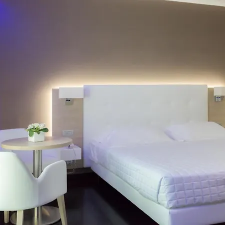 Raffaello & Mooka Restaurant סניגליה