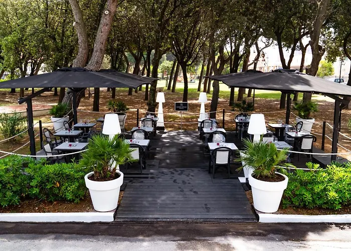 Hotel Raffaello & Mooka Restaurant