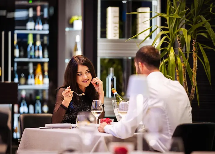 Raffaello & Mooka Restaurant 4*