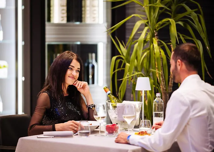 Hotel Raffaello & Mooka Restaurant