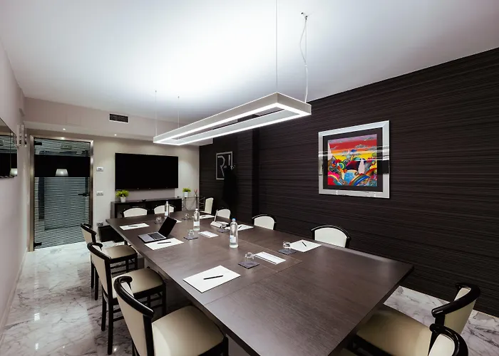 Hotel Raffaello & Mooka Restaurant 4*